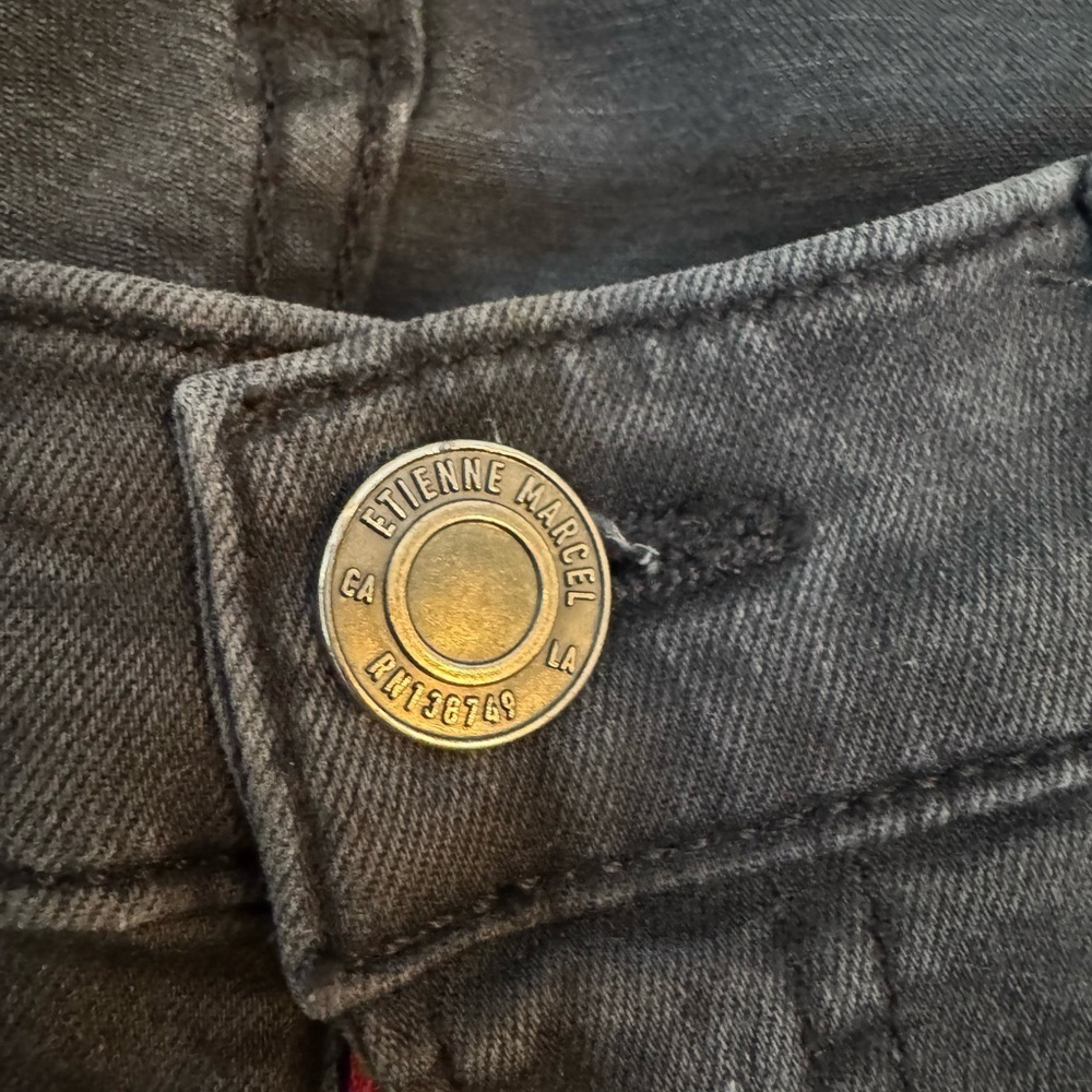 Etienne Marcel Distressed Grey Jeans w/ Red Zipper Detail – Size 29 - Picture 7 of 17